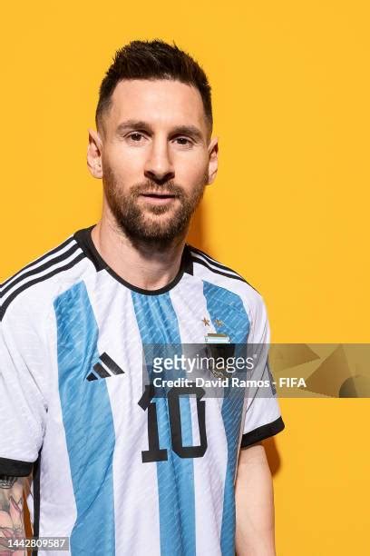 9,202 Messi Posed Stock Photos & High